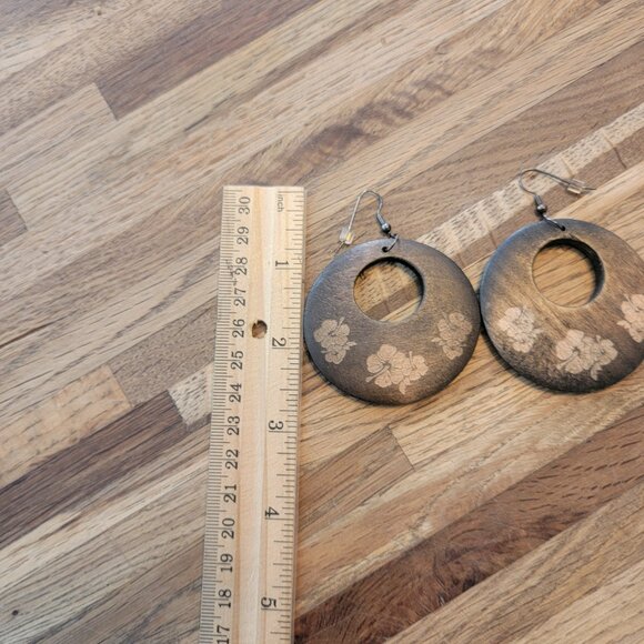 2" Floral Wooden Disk Earrings w Antiqued Bronze French Hook - Picture 7 of 8